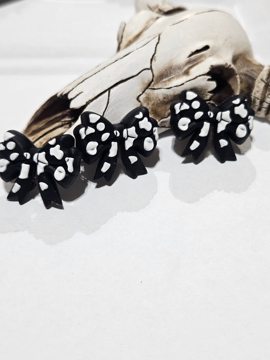 Black small Silacone Bow Focal